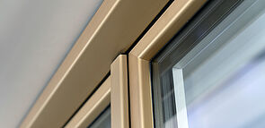 Oberflächentechnologie GEALAN-acrylcolor® Gold