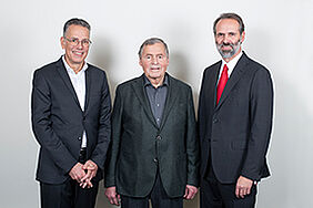 v. l. n. r.: Dr. Michael Stöger (Vorstand GKFP e. V.), Dr. Heyo Schmiedeknecht (Vorstandsvorsitzender von Qualitätsverband Kunststofferzeugnisse e.V. 2009-2017), Patrick Seitz (Vorstand EPPA Deutschland e. V.) © GKFP v. l. n. r.: Dr. Michael Stöger (Vorstand GKFP e. V.), Dr. Heyo Schmiedeknecht (Vorstandsvorsitzender von Qualitätsverband Kunststofferzeugnisse e.V. 2009-2017), Patrick Seitz (Vorstand EPPA Deutschland e. V.) © GKFP